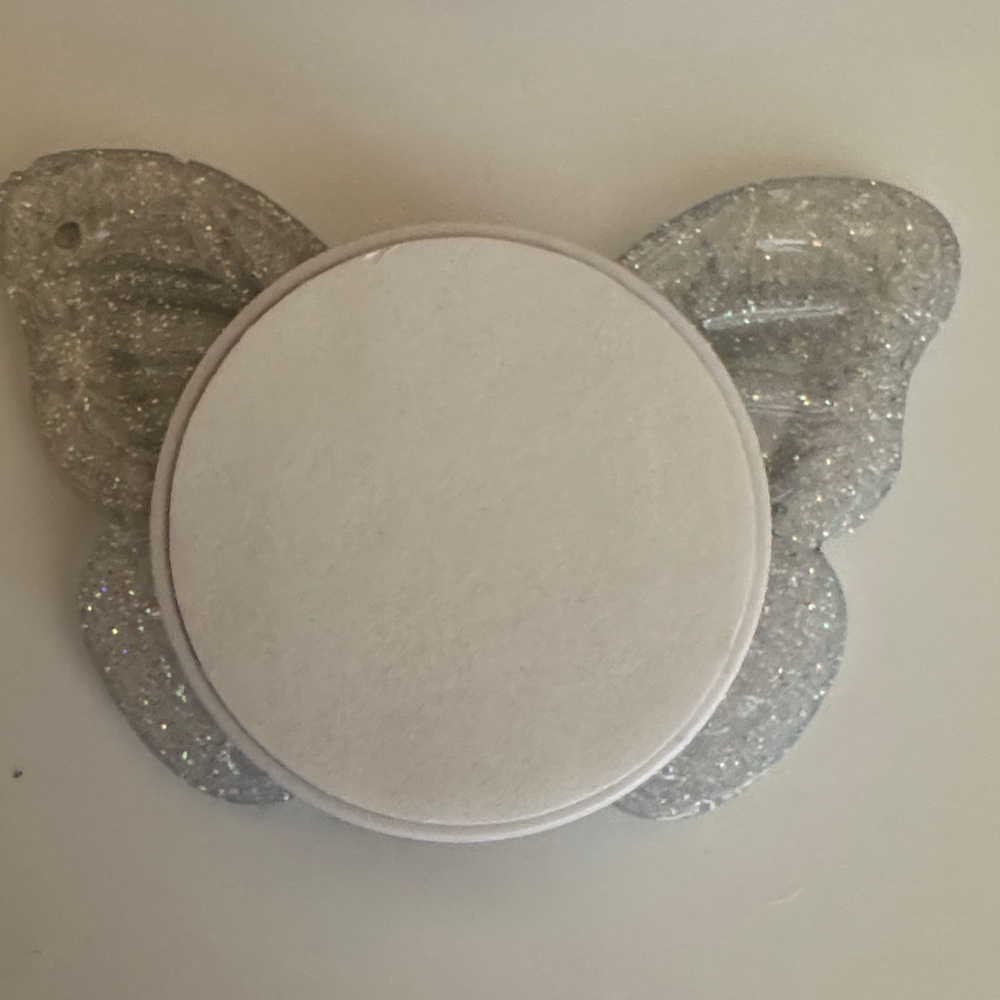 Silver Glitter Butterfly eyes pop socket - Picture 3 of 3